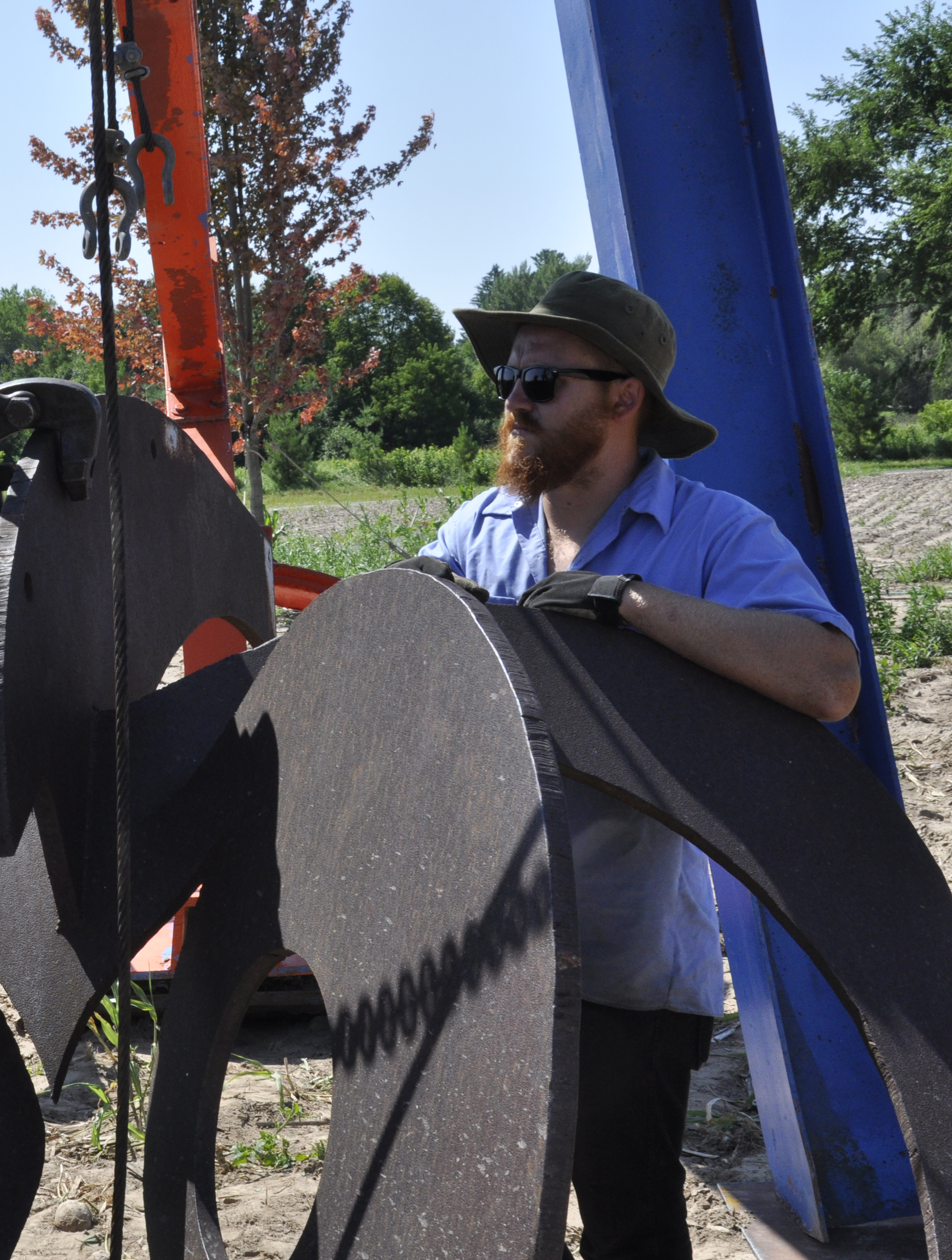 DiSuvero header